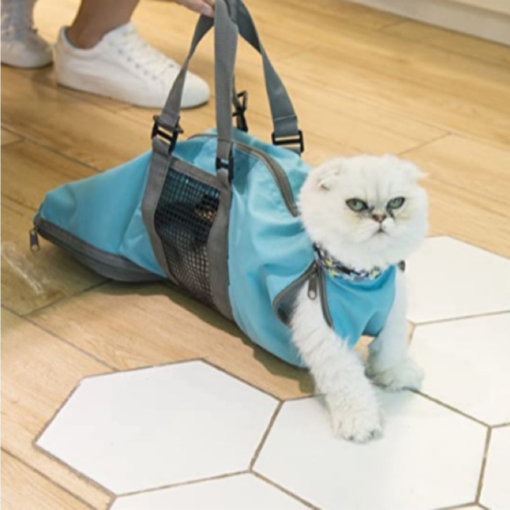 KLAW KONTROL GROOM & CARE PET BAG.